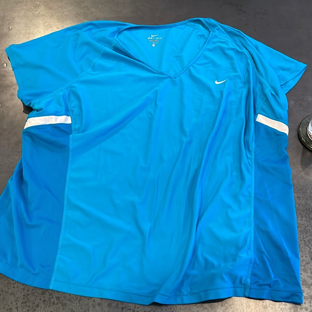 Nike dri fit top